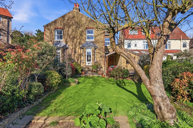 Property thumbnail 2
