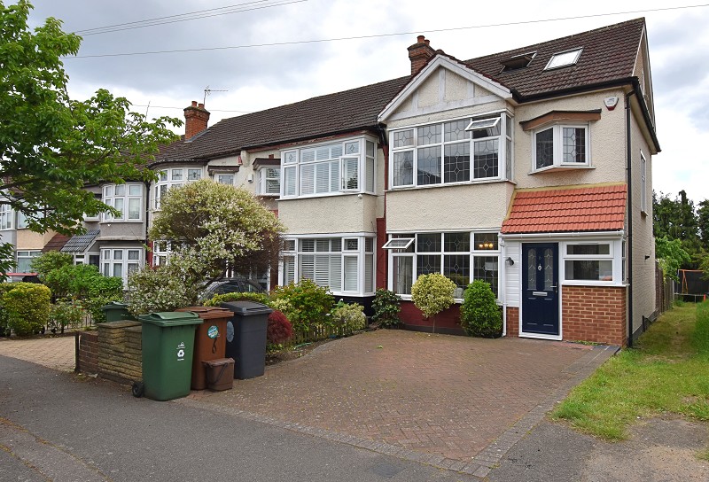Larkswood Road